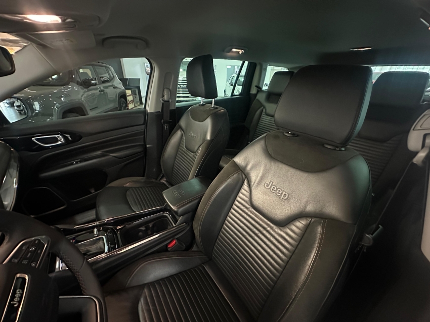 jeep commander 2.0 td380 turbo diesel limited at9 4p automatico 2023