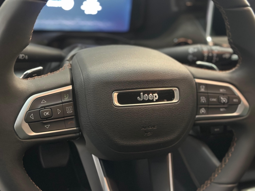 jeep commander 2.0 td380 turbo diesel limited at9 4p automatico 2023