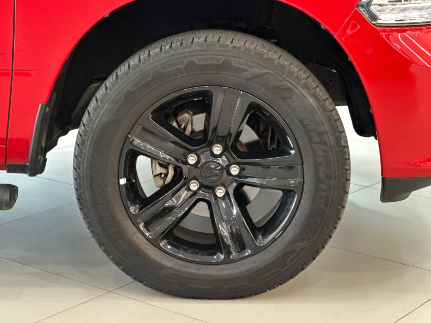 ram classic 5.7 v8 gasolina laramie night edition cd 4x4 automatico 4p 2023