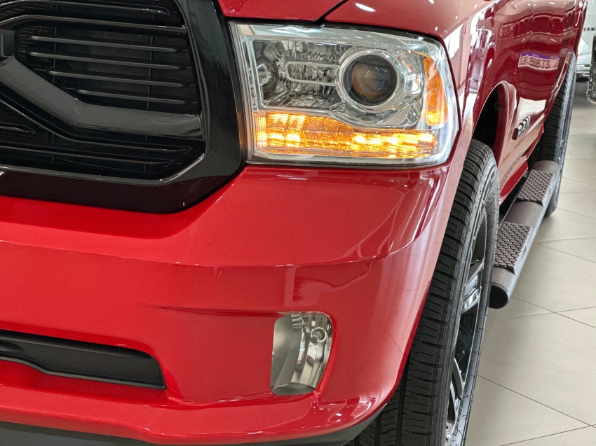 ram classic 5.7 v8 gasolina laramie night edition cd 4x4 automatico 4p 2023