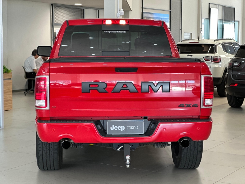 ram classic 5.7 v8 gasolina laramie night edition cd 4x4 automatico 4p 2023