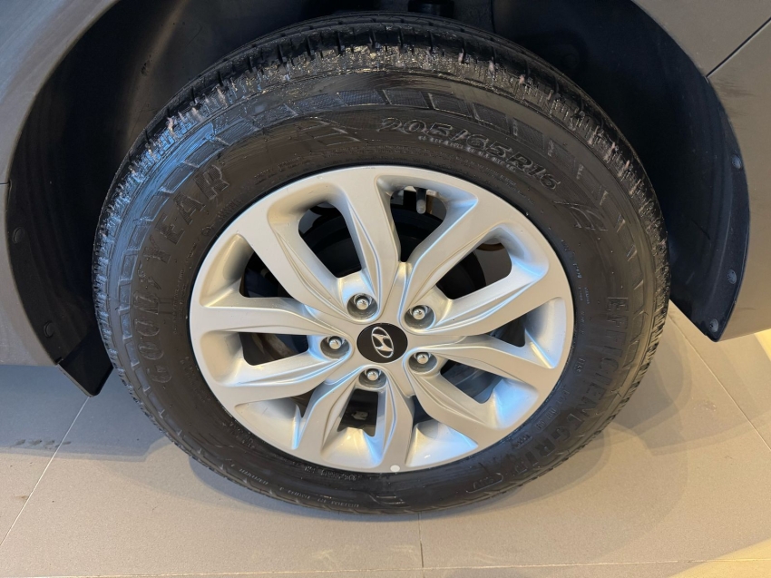 hyundai creta 1.6 16v flex action automatico.