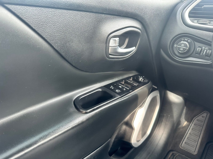 jeep renegade 2.0 16v turbo diesel longitude 4p 4x4 automatico 2020