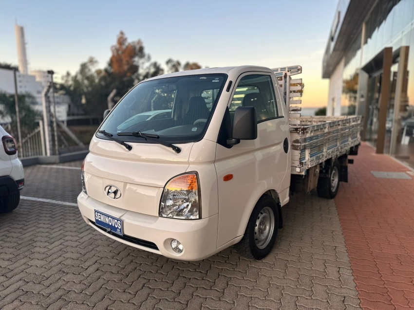 hyundai hr 2.5 tci ld extra longo sem cacamba 4x2 8v 97cv  2500 diesel 2p manual 2010