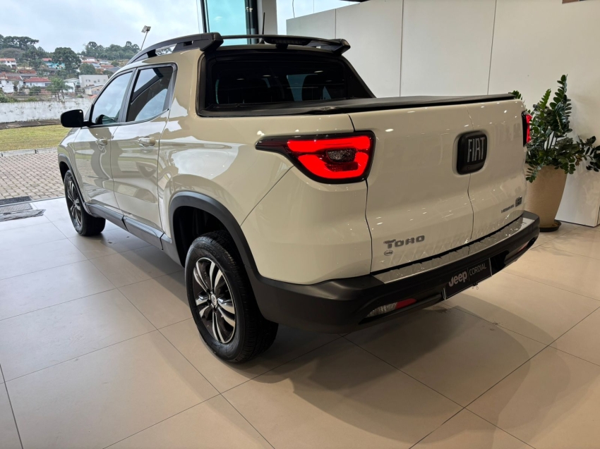fiat toro 1.3 turbo 270 flex freedom at6 4p manual 2022