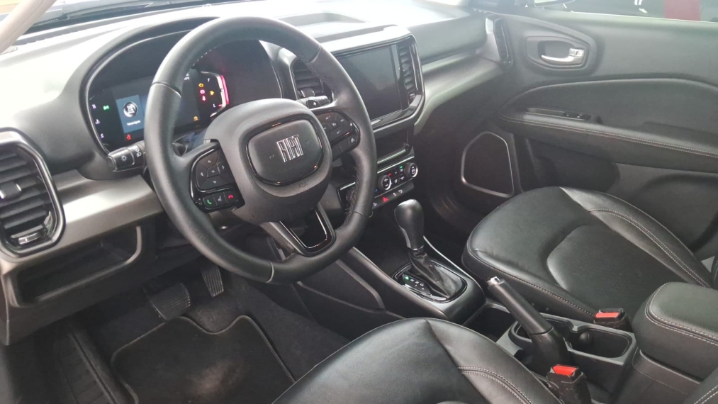 fiat toro 2.0 16v turbo diesel volcano 4wd at9 4p automatico 2024