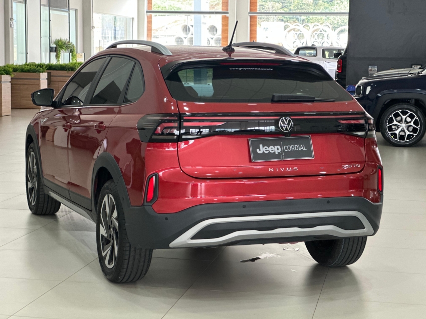 volkswagen nivus 1.0 200 tsi total flex highline automatico 4p 2025