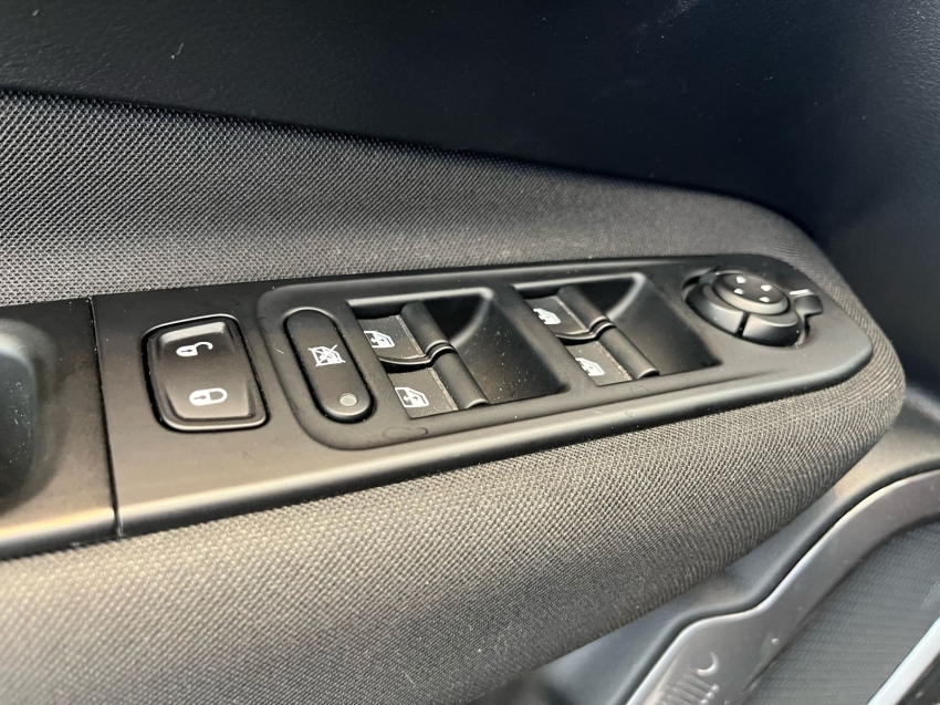 jeep renegade 1.3 t270 turbo flex altitude at6 4p automatico 2025