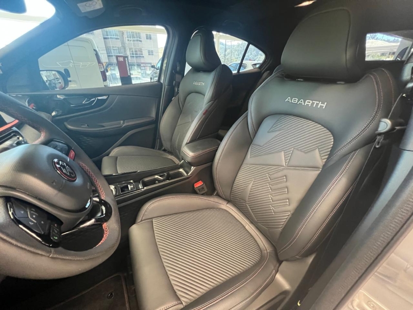 fiat fastback 1.3 turbo 270 flex abarth at6 5p automatico 2026