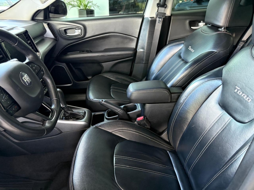 fiat toro 2.0 16v turbo diesel freedom 4wd at9 4p automatico 2022
