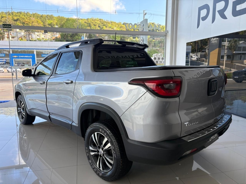 fiat toro 2.0 16v turbo diesel freedom 4wd at9 4p automatico 2022