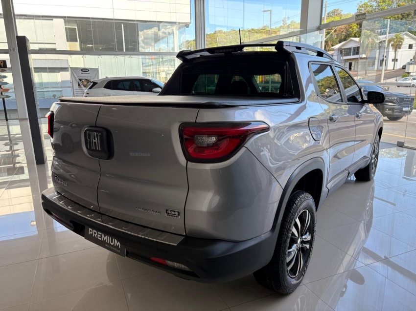 fiat toro 2.0 16v turbo diesel freedom 4wd at9 4p automatico 2022