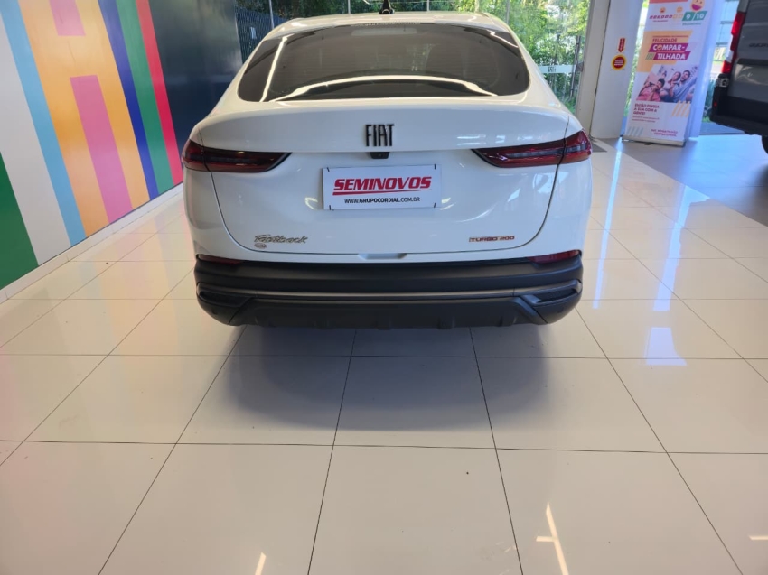 fiat fastback 1.0 turbo 200 flex cvt 4p automatico 2024