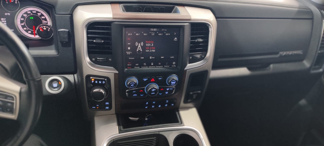 ram classic 5.7 v8 gasolina laramie night edition cd 4x4 automatico flex 4p 2022