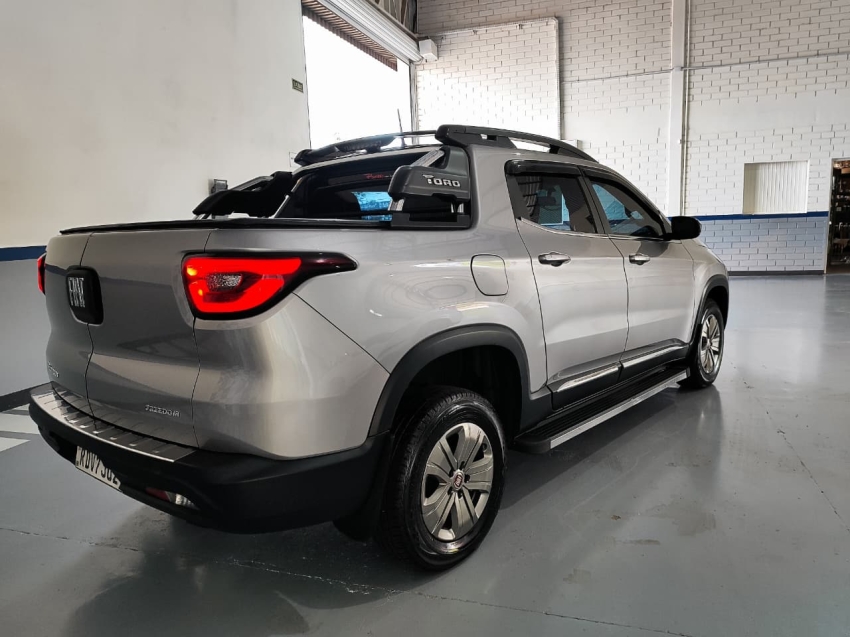 fiat toro 1.8 16v evo flex freedom at6 4p automatico 20202