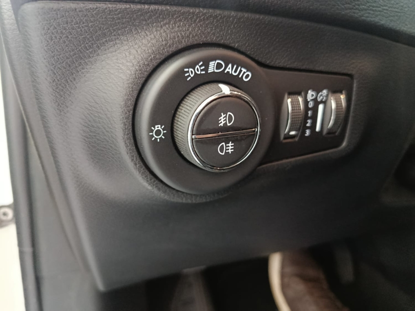 jeep compass 2.0 16v diesel longitude 4x4 automatico 5p 202111