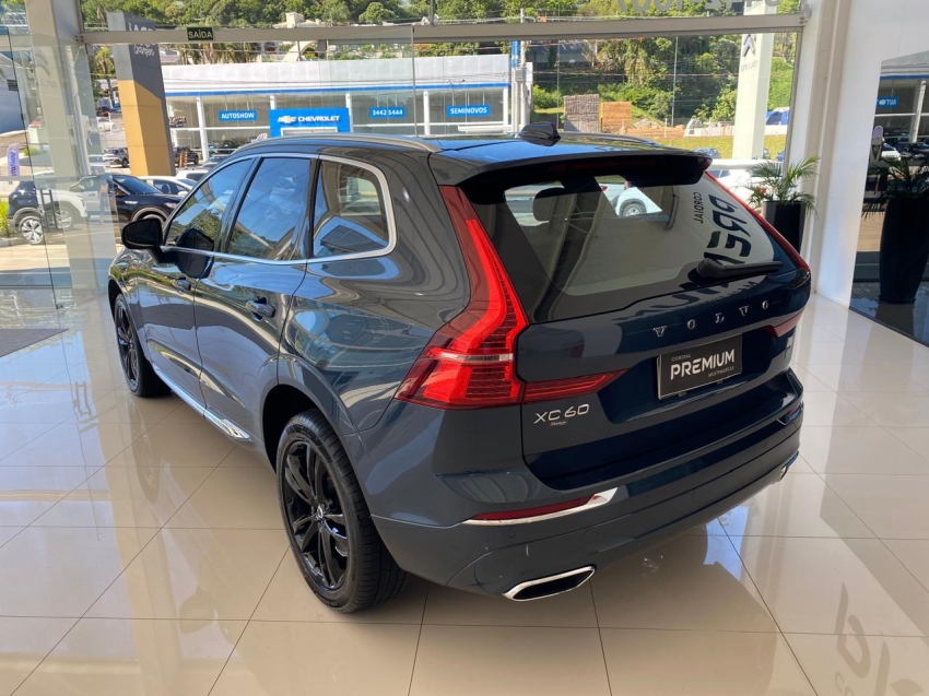 volvo xc60 2.0 t8 hybrid momentum awd geartronic flex 5p automatico 20215