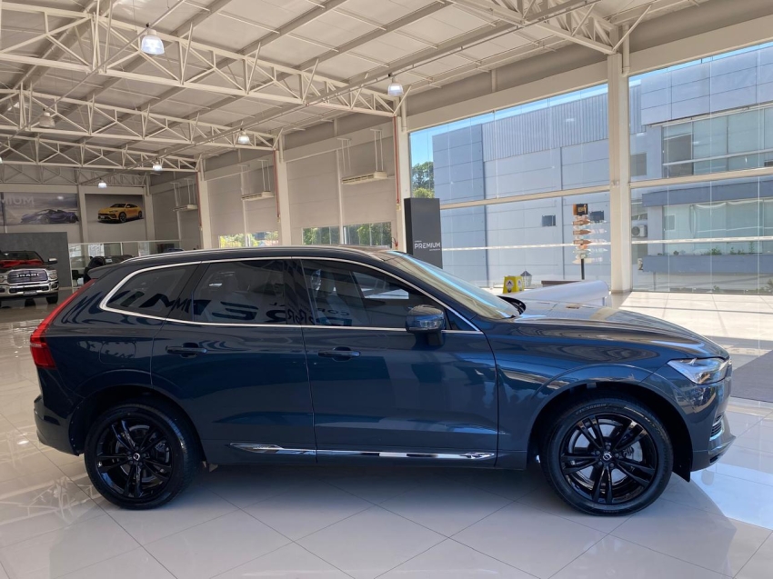 volvo xc60 2.0 t8 hybrid momentum awd geartronic flex 5p automatico 20216