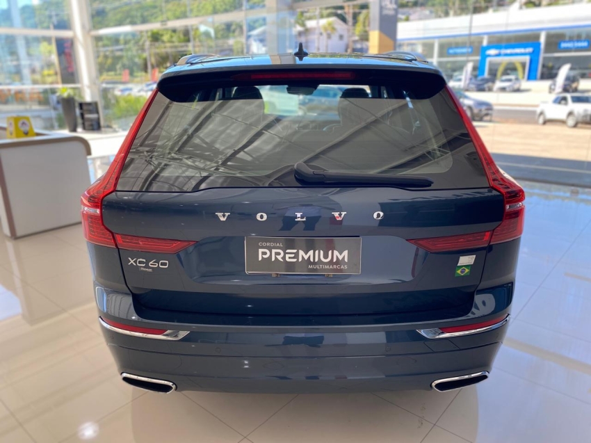 volvo xc60 2.0 t8 hybrid momentum awd geartronic flex 5p automatico 20213