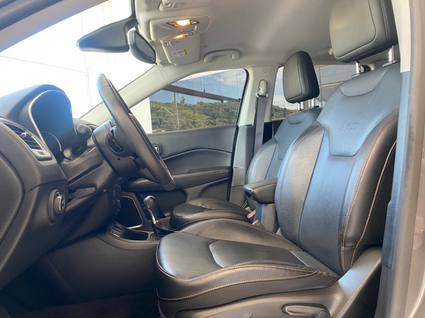 jeep compass 2.0 16v flex longitude automatico 4p 202011