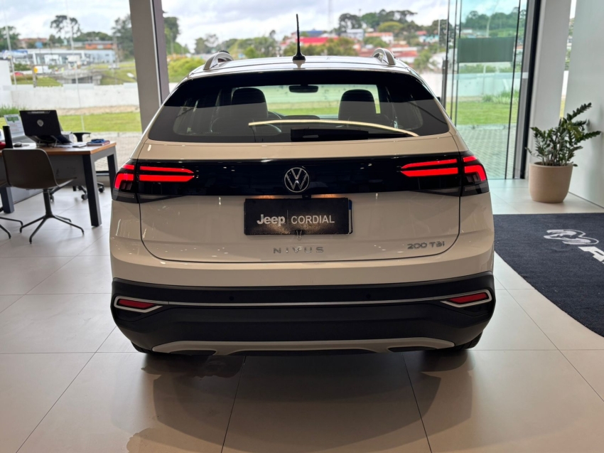 volkswagen nivus 1.0 200 tsi total flex highline automatico 4p 20232