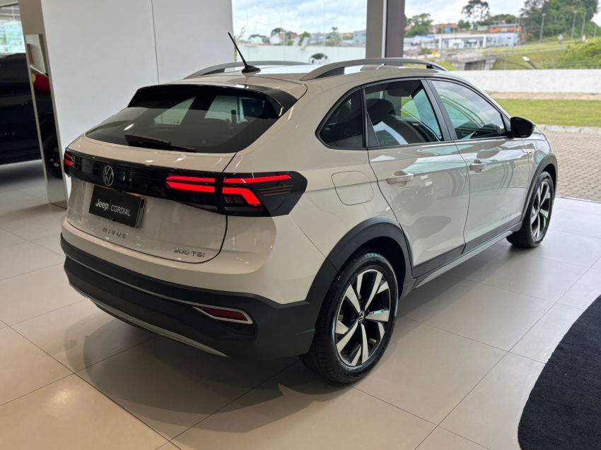 volkswagen nivus 1.0 200 tsi total flex highline automatico 4p 20237