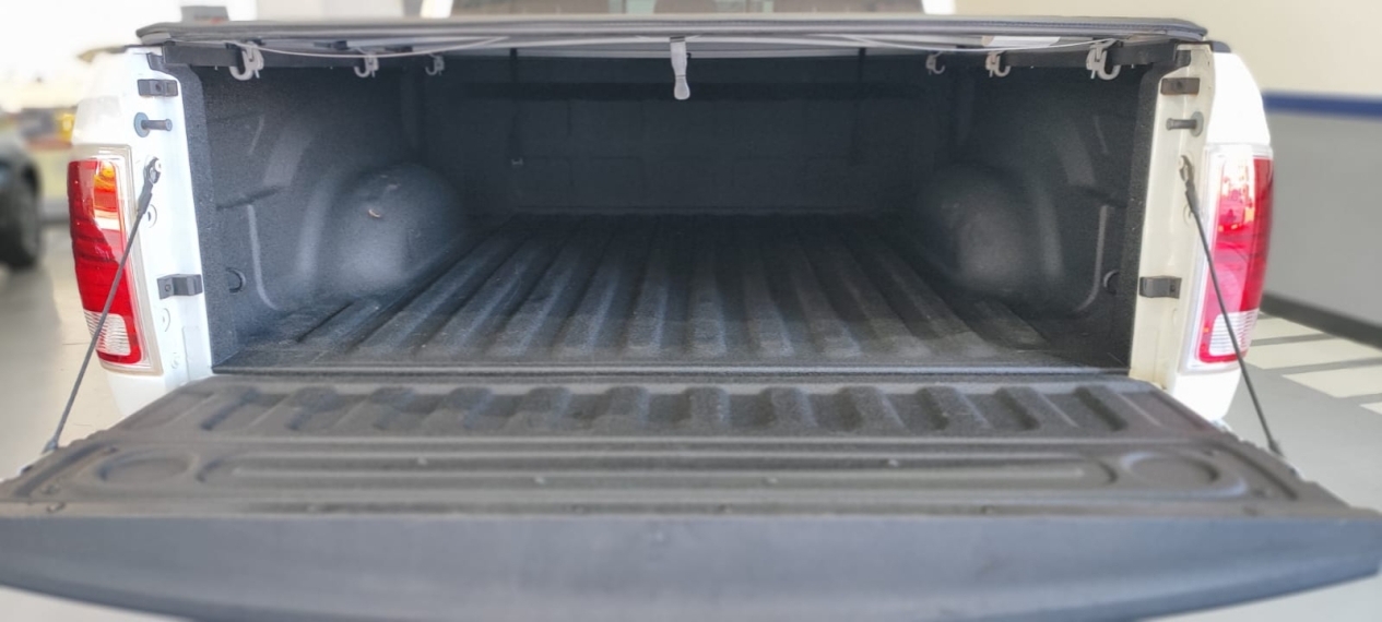 ram classic 5.7 v8 gasolina laramie night edition cd 4x4 automatico 4p 20228