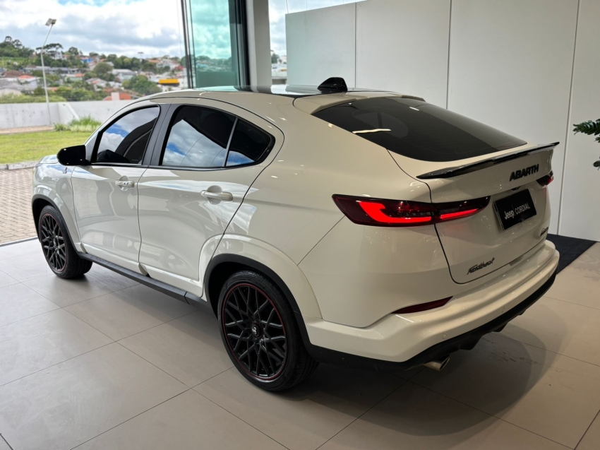 fiat fastback 1.3 turbo 270 flex abarth at6 4p automatico 20243