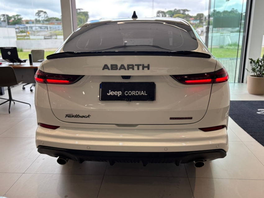 fiat fastback 1.3 turbo 270 flex abarth at6 4p automatico 20245