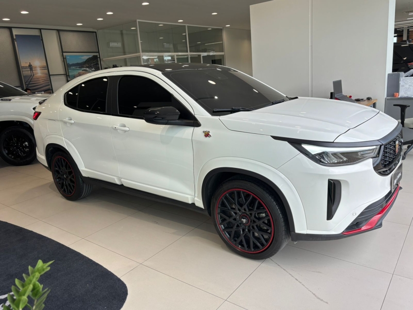 fiat fastback 1.3 turbo 270 flex abarth at6 4p automatico 20241