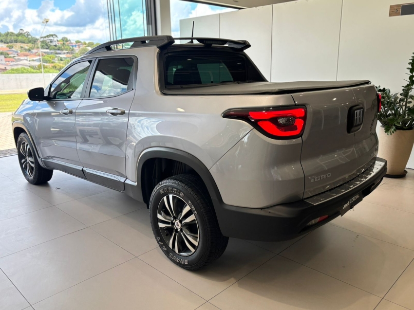 fiat toro 2.0 16v turbo diesel freedom 4wd at9 4p automatico 20225