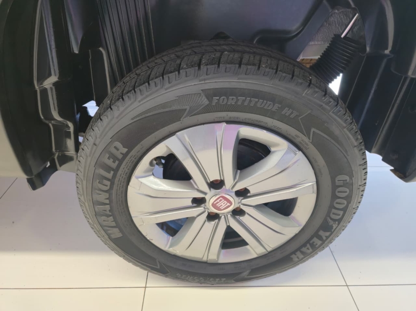 fiat toro 1.8 16v evo flex freedom at6 4p automatico 202014