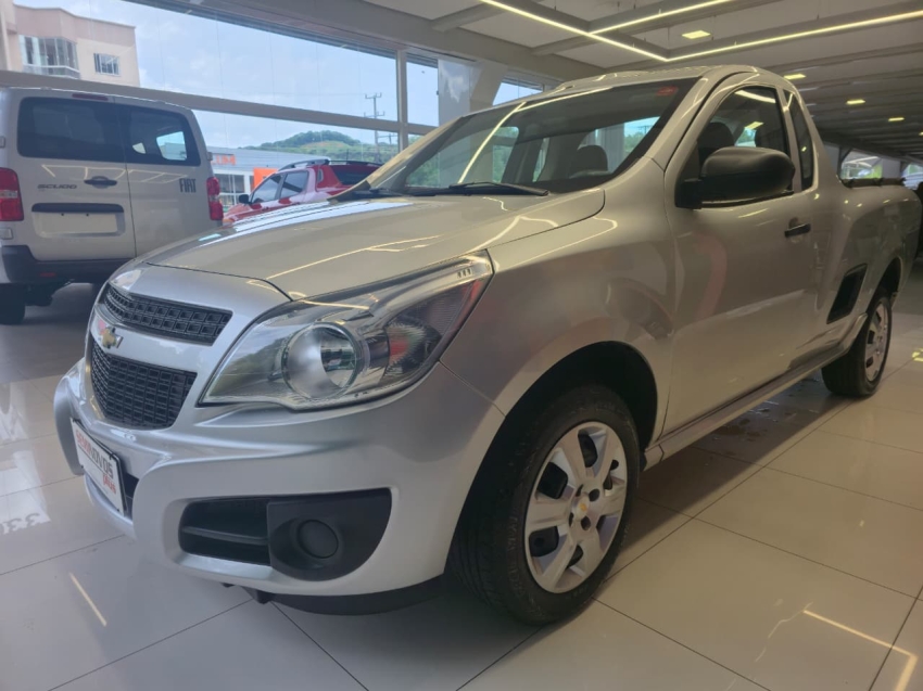 chevrolet montana 1.4 mpfi ls cs 8v flex 2p manual 2017