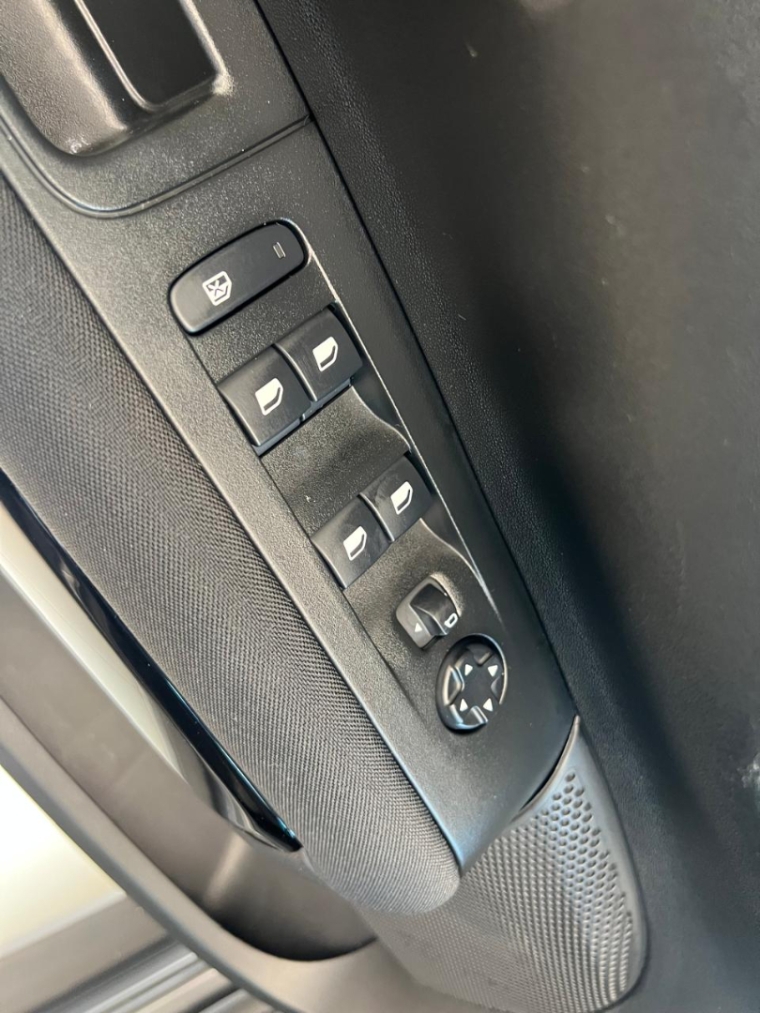 citroen c4 cactus 1.6 thp flex noir eat6 4p automatico 202410