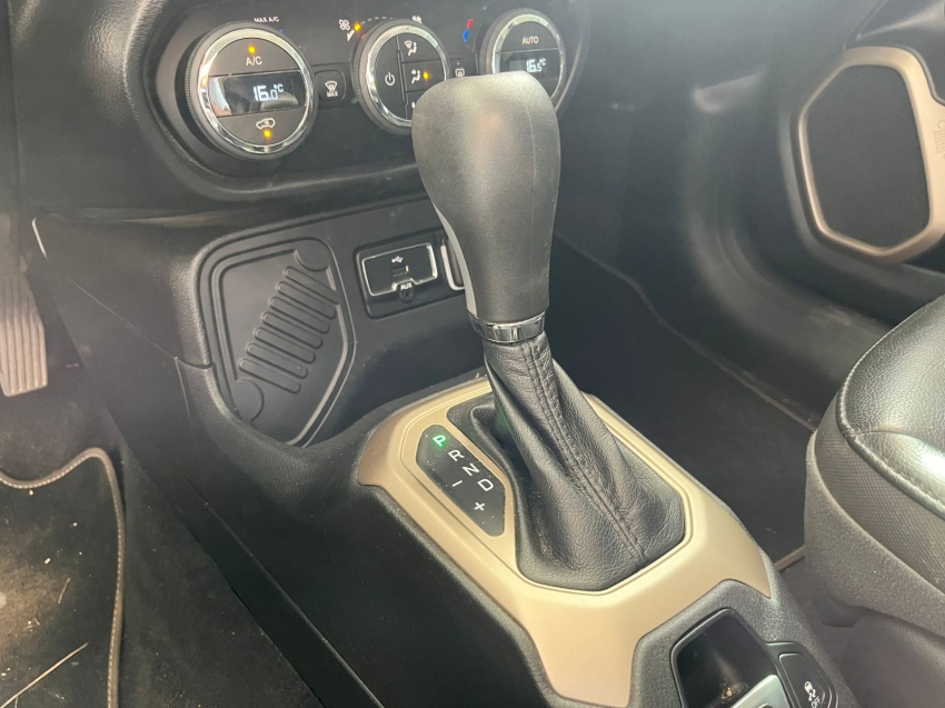 jeep renegade 1.8 16v flex 4p automatico 201810