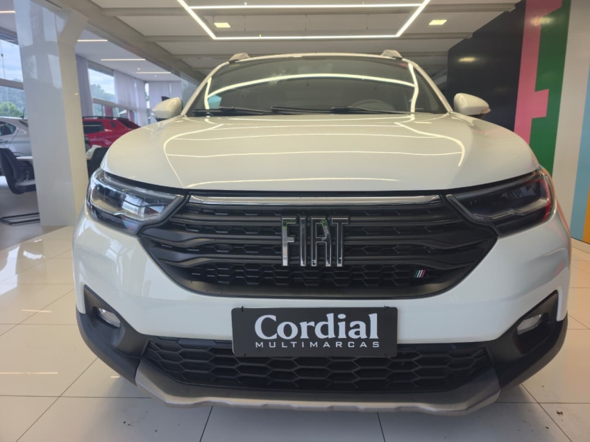 fiat strada 1.3 firefly flex volcano cd cvt 4p automatico 20232