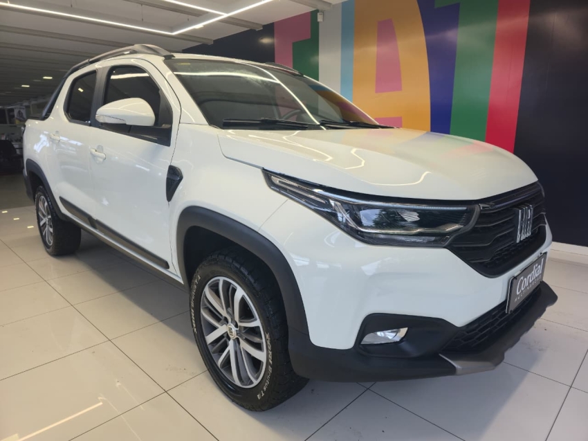 fiat strada 1.3 firefly flex volcano cd cvt 4p automatico 20231