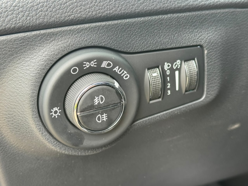 jeep compass 2.0 16v flex longitude automatico 5p 202011