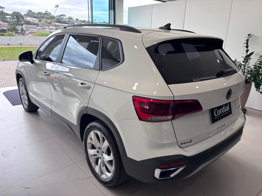 volkswagen taos 1.4 250 tsi total flex comfortline automatico 4p 20233