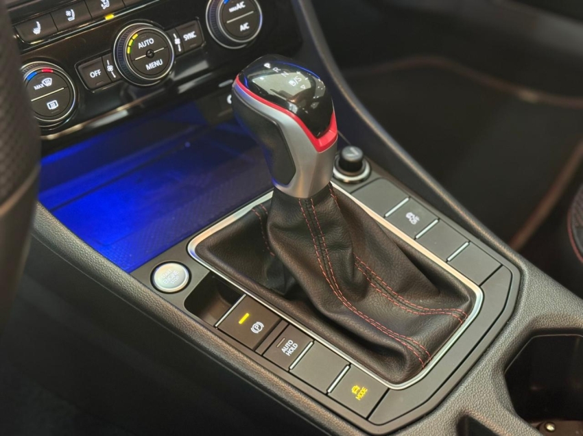 volkswagen jetta 2.0 350 tsi gasolina gli dsg 5p automatico 202310