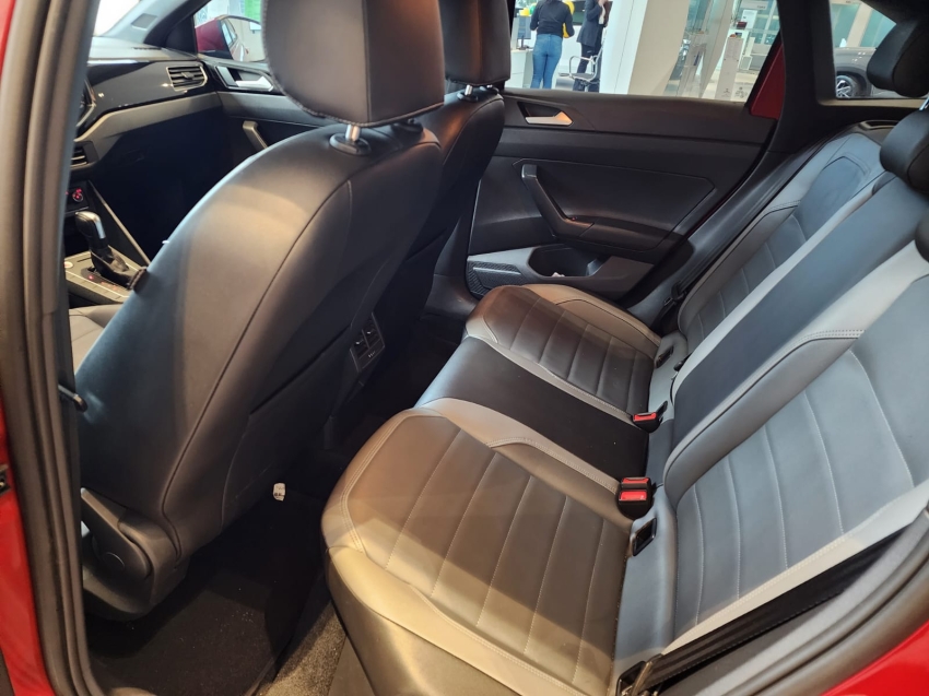 volkswagen nivus 1.0 200 tsi total flex highline automatico 4p 202110