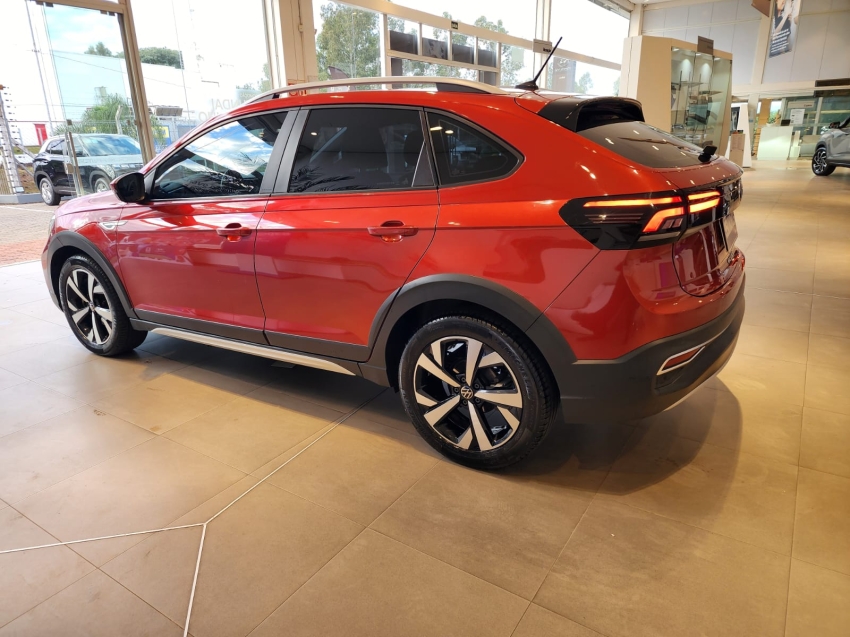 volkswagen nivus 1.0 200 tsi total flex highline automatico 4p 20213