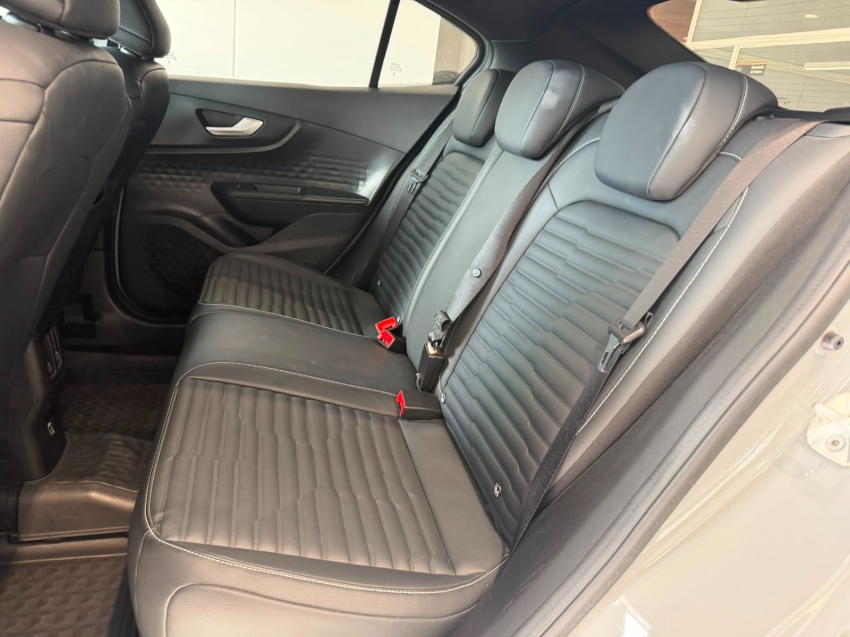 fiat fastback 1.3 turbo 270 flex limited edition at6 4p automatico 202510