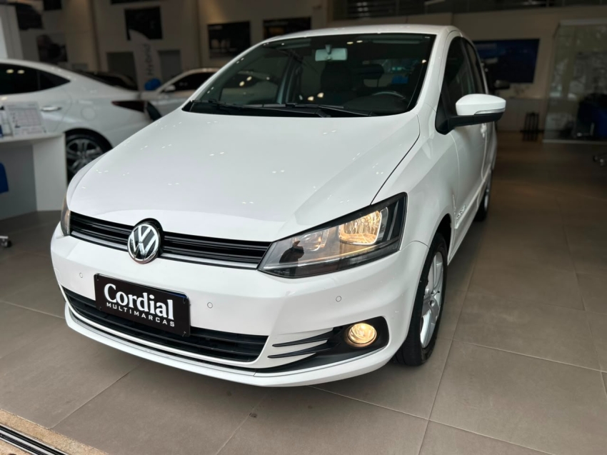volkswagen fox 1.0 mi comfortline 8v flex 4p manual 2015