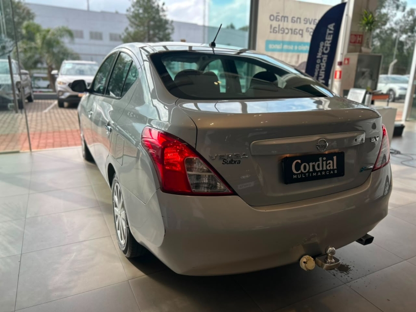 nissan versa 1.6 16v flex sv 4p manual automatico 20143
