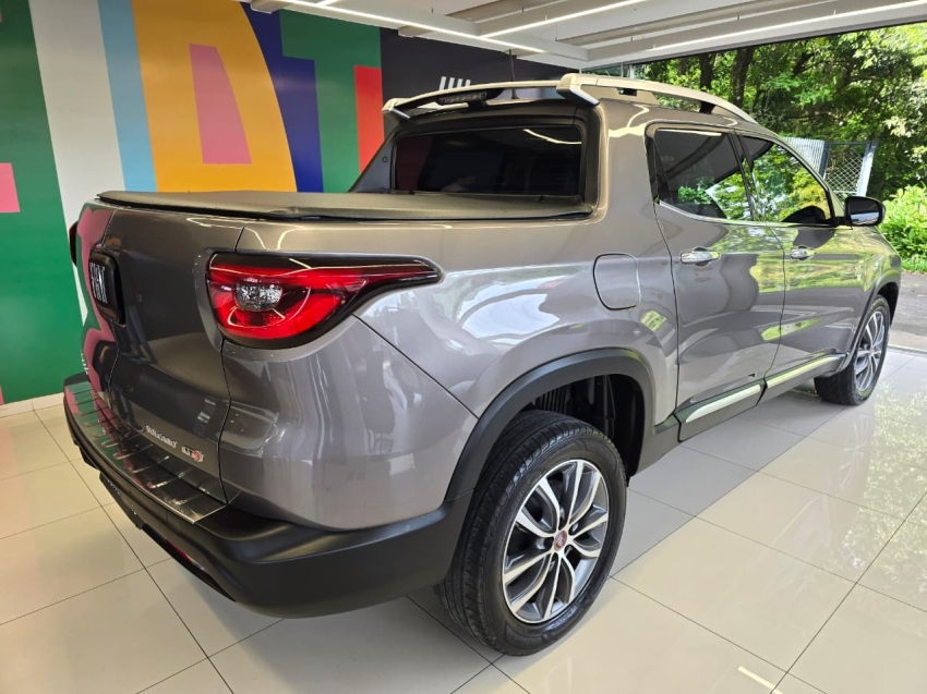 fiat toro 2.0 16v turbo diesel volcano 4wd at9 4p automatico 20214