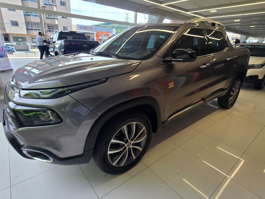 fiat toro 2.0 16v turbo diesel volcano 4wd at9 4p automatico 20210