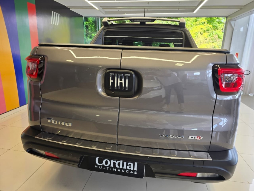 fiat toro 2.0 16v turbo diesel volcano 4wd at9 4p automatico 20215