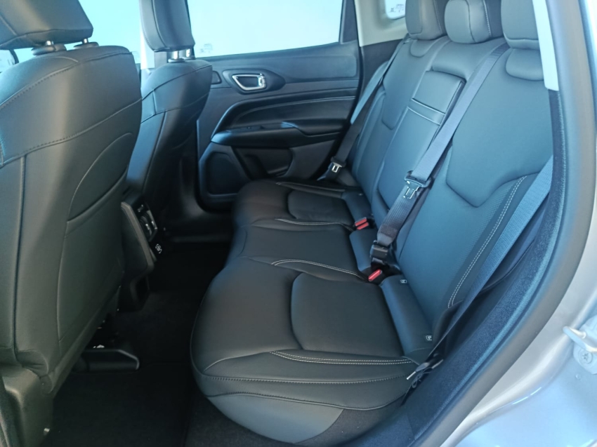 jeep compass 1.3 t270 turbo flex longitude at6 4p automatico 202511