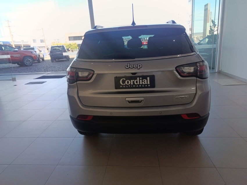 jeep compass 1.3 t270 turbo flex longitude at6 4p automatico 20255